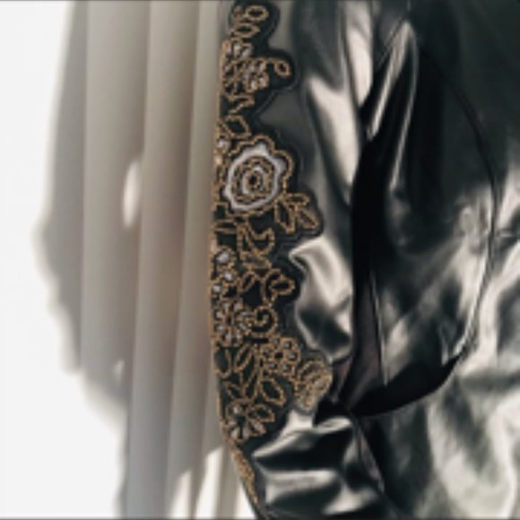 (NWT) G BY GIULIANA BLACK (FAUX) LEATHER EMBROIDERED MOTO JACKET! - Picture 2 of 4